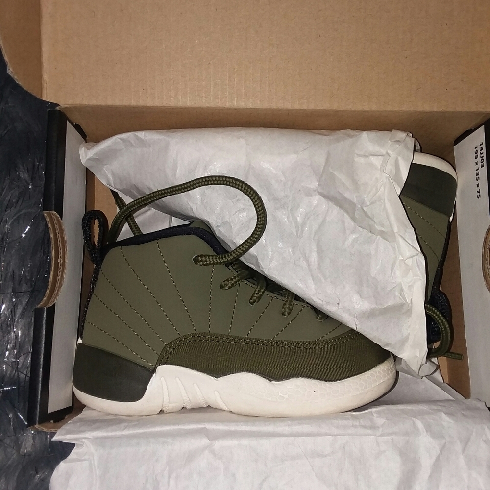 Toddler sneakers